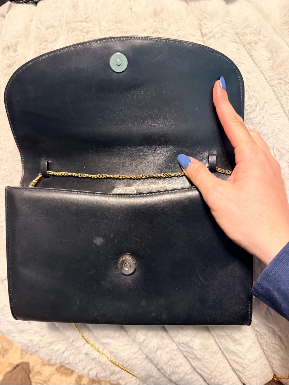 Vintage Gucci Black Leather Shoulder Clutch with Silver GG Accent - Picture 4 of 6